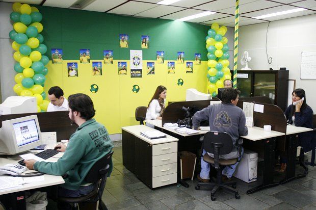 Bancos terão horário especial em dias de jogos da Copa do Mundo 2014 com o Brasil Bancos terão horário especial em dias de jogos da Copa do Mundo 2014 com o Brasil