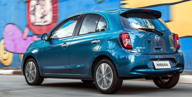 Traseira do Nissan New March 2015