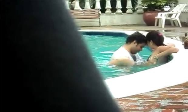 sexo-piscina