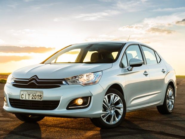 Citroën C4 Lounge ganha versão Turbo Automático de 6 marchas