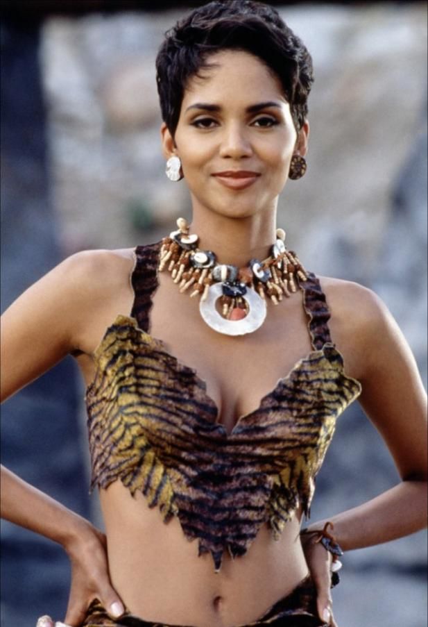 halle-berry-la-famille-pierrafeu_528415858d2c5