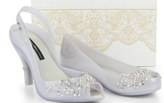 Melissa lança linha especial de sapatos para noivas