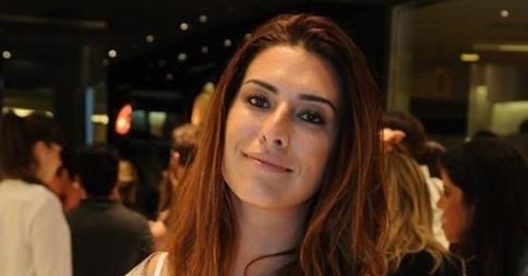 fernanda-paes-leme-comete-gafe-twitter