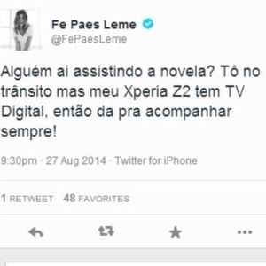 fernanda-paes-leme-faz-propaganda-de-um-celular-e-tuita-com-outro-1409199803515_300x300