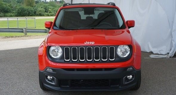 Jeep Renegade 2015: nova SUV 'nacional' é flagrada sob disfarce em Betim (MG)