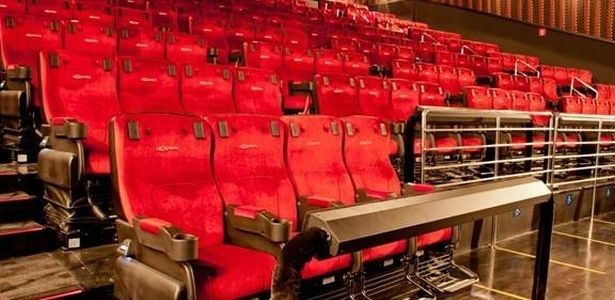 Cinema 4D tecnologia da quarta dimensão 'salta' das telas para interagir com o público