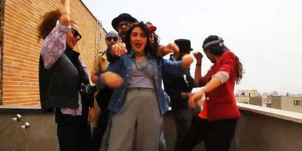Jovens do Irã são condenados por dançar em videoclipe da música 'Happy'