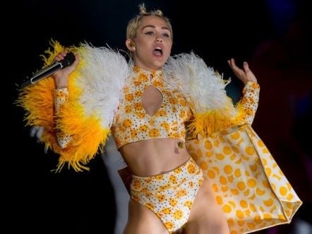 Show de Miley Cyrus em São Paulo foi incompleto, mas, cantora compensou na apresentação