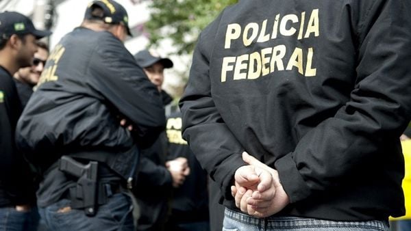 enem-2014-policia-federal-prende