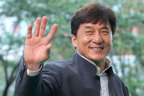 Acidente durante filmagens do novo filme com Jackie Chan mata membro da equipe - veja