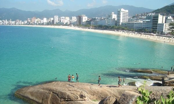 praias-brasileiras-Arpoador