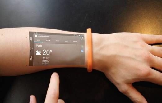 Nova pulseira inteligente permite projeção da tela do celular no pulso - veja detalhes