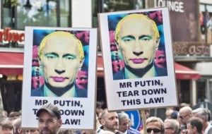 Travestis e transexuais são proibidos de tirar habilitação na Rússia – veja