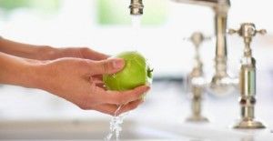 Aprenda desinfetar frutas e verduras antes do preparo - Veja as dicas