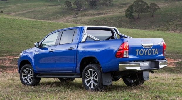 Toyota-Hilux-2016-2