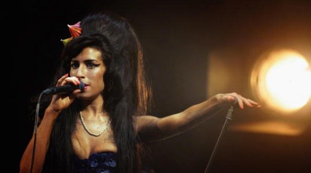 amy-winehouse-cantora