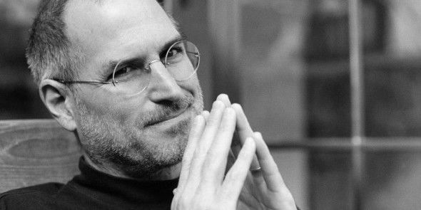 Cartões de visitas de Steve Jobs são leiloados e os lances já passaram de US$ 5 mil