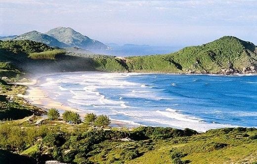 Praia do Rosa é eleita como uma das melhores "praias secretas" do mundo