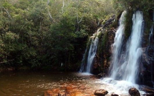 Atrativos da Chapada dos Veadeiros inclui trilhas em meio à natureza, cachoeiras e mais