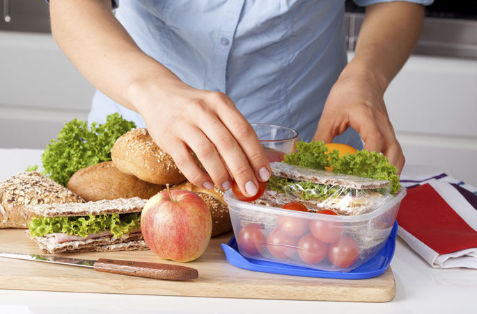 Vai preparar uma marmita? Veja como manter o sabor e outras dicas para um alimento saboroso