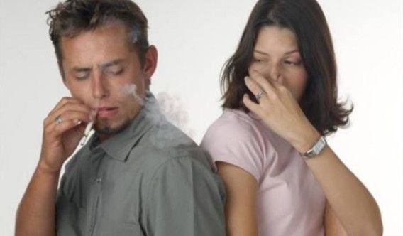 Inalação de fumaça é apenas um dos perigos aos quais estão expostos os fumantes passivos
