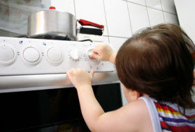 Aprenda manter sua cozinha mais segura e evite acidentes com as crianças