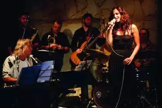 camila-pitanga-musica-76104