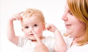 Aprenda lidar com nariz entupido do bebê e fazer a limpeza nasal de forma correta