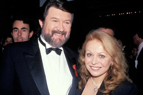 Jacki Weaver e Derryn Hinch