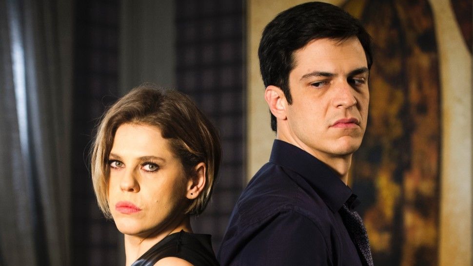 Mateus Solano e Bárbara Paz