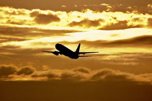 Passagens aéreas de fim de ano: é possível viajar com economia?