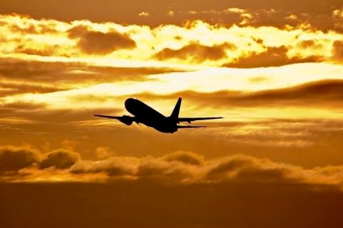 Passagens aéreas de fim de ano: é possível viajar com economia?