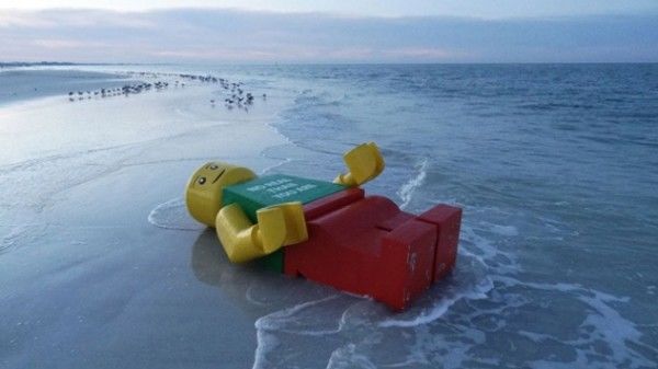 Homem de lego gigante