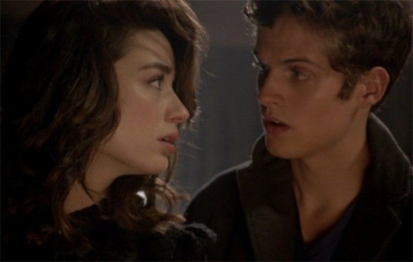 Crystal Reed e Daniel Sharman