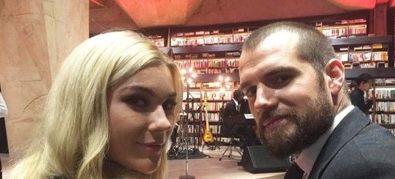 Henry Cavill e Tara King