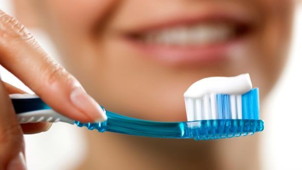 5 problemas de saúde que quem não escova os dentes pode ter