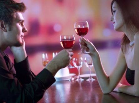 6 dicas do que fazer no primeiro encontro com um homem tímido