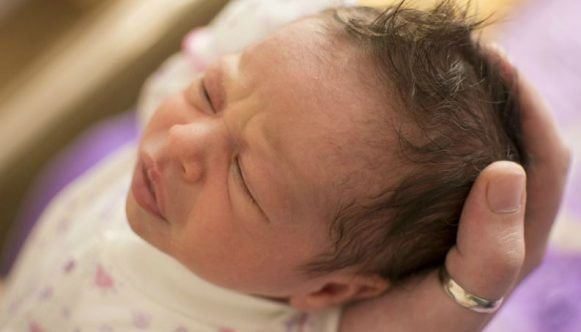 6 coisas que as mães precisam saber sobre a moleira do bebê