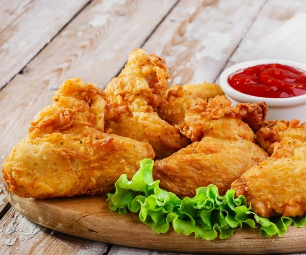 Dicas e truques que vão te ajudar a fazer um frango frito